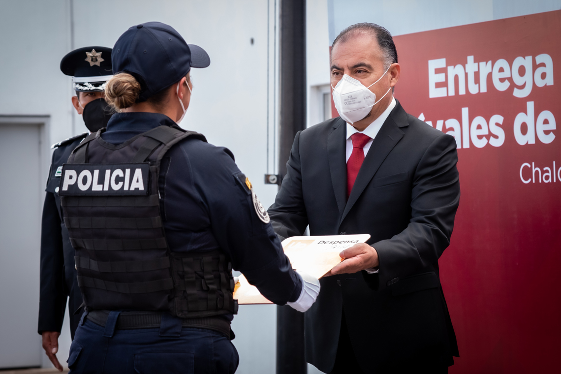 Boletín 171.-Miguel Gutiérrez entrega más de 2.7 millones de pesos a 334 Policías Municipales 