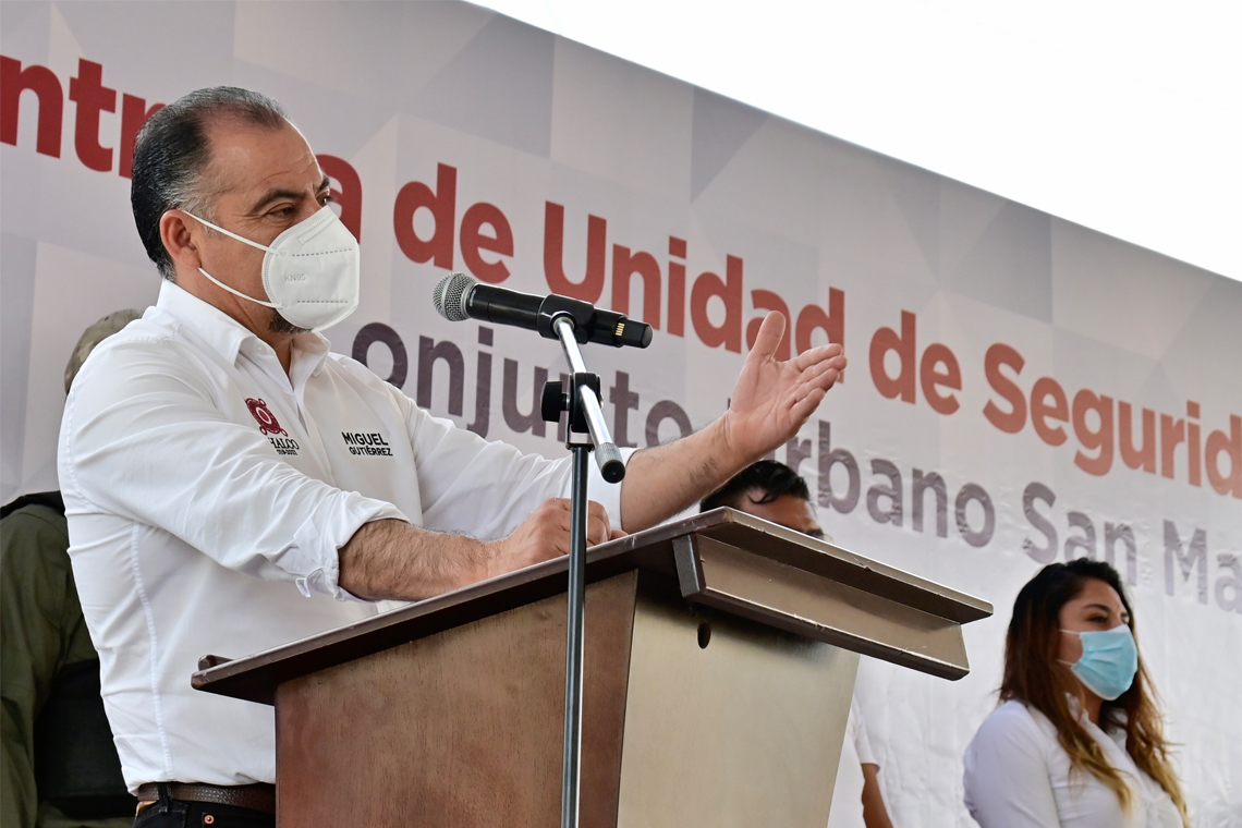 Boletín 187.-Miguel Gutiérrez entrega 4 patrullas para las unidades habitacionales: Los Héroes Chalco, Ex Hacienda de Guadalupe y San Marcos