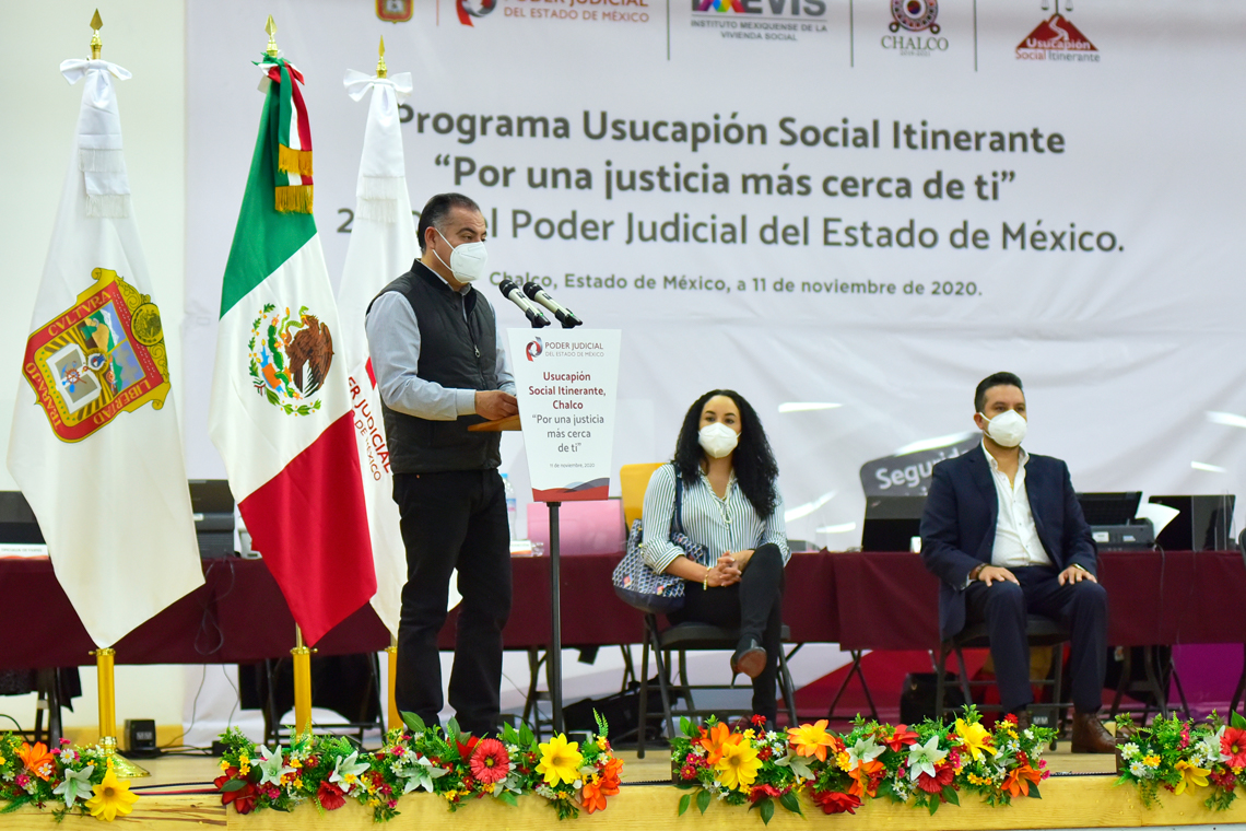 Boletín 192.- Miguel Gutiérrez acompaña a representantes del Poder Judicial del Estado de México a la entrega de 104 sentencias de usucapión