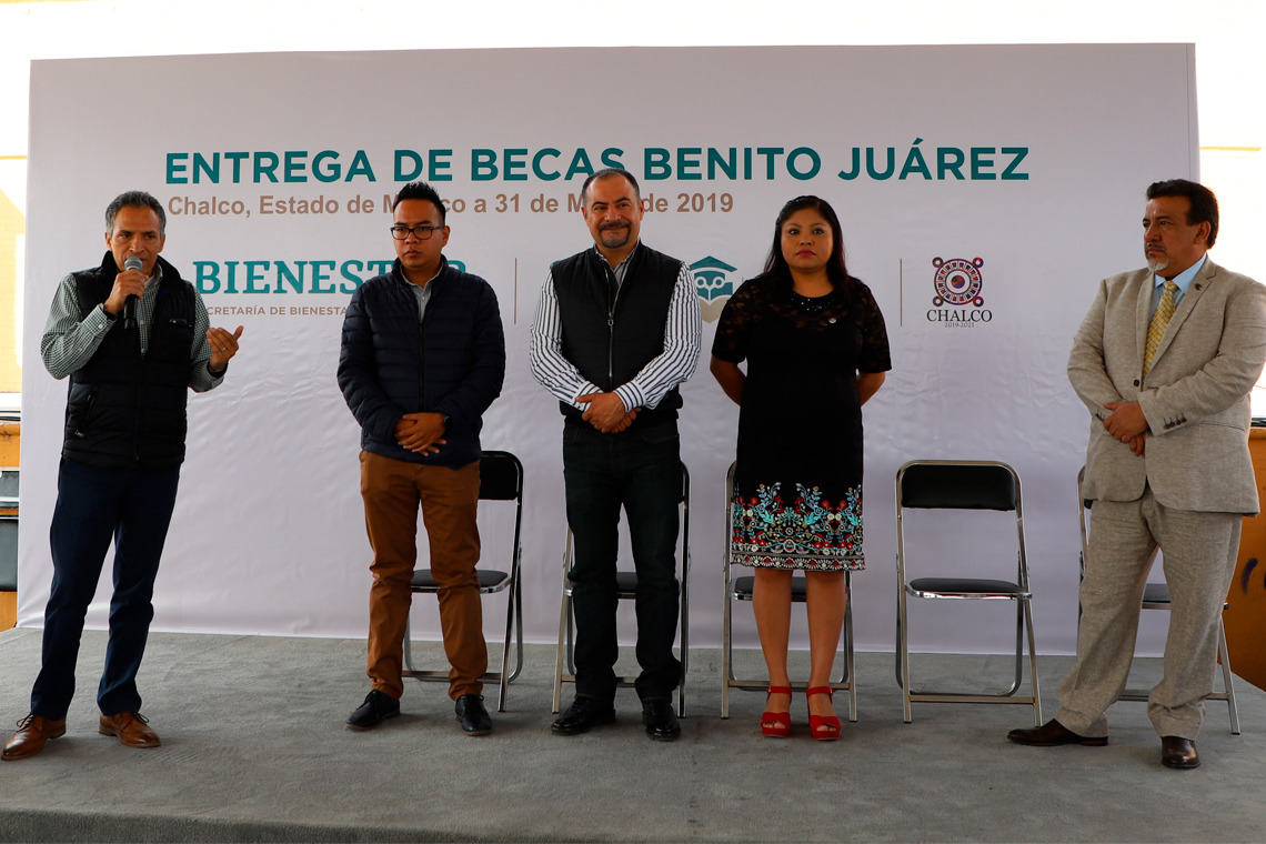 Boletín 64.-Gobierno de México entrega más de 2 mil becas para niñas, niños y jóvenes chalquenses