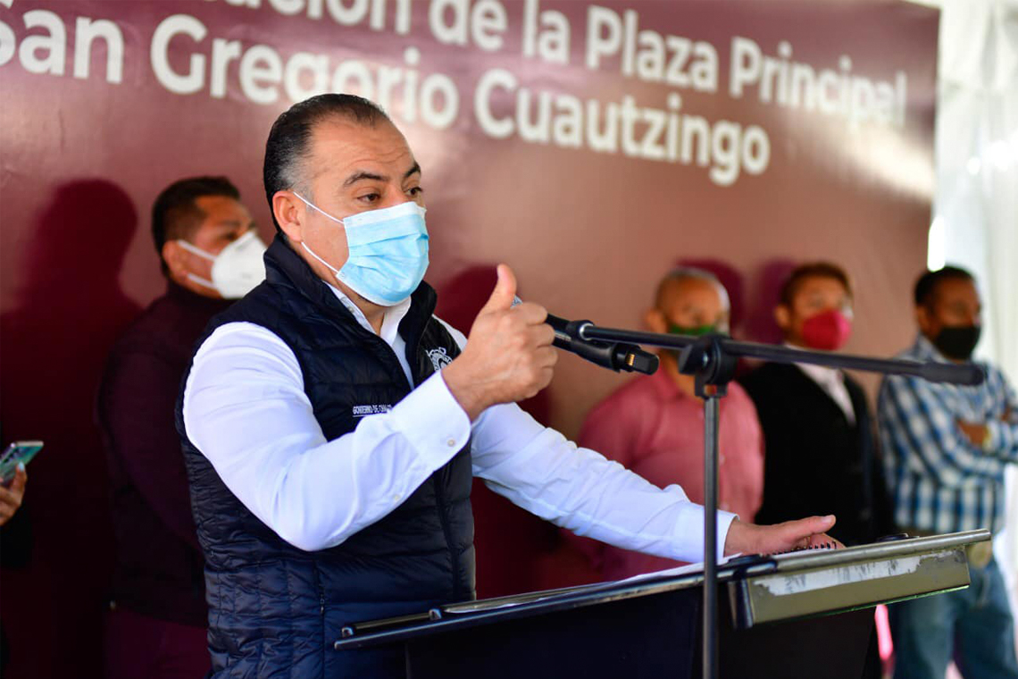Boletín 006.- Miguel Gutiérrez entrega la Rehabilitación de la Plaza Principal en San Gregorio Cuautzingo