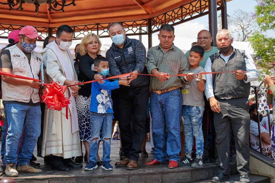 Boletín 053.- Miguel Gutiérrez entrega obra de rehabilitación de la Plaza Principal de Ayotzingo