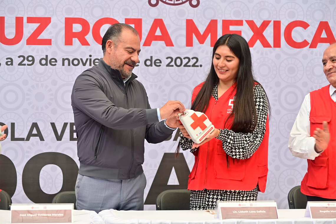 Boletín 132.- Miguel Gutiérrez inicia la Colecta de la Cruz Roja Mexicana en Chalco