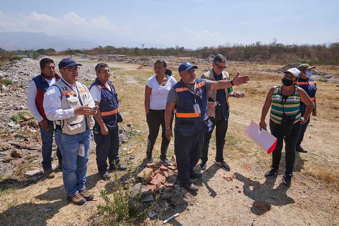 Boletín 151.-Gobierno de Chalco recibe a geólogos de la UNAM para supervisión de grieta en Pueblo Nuevo