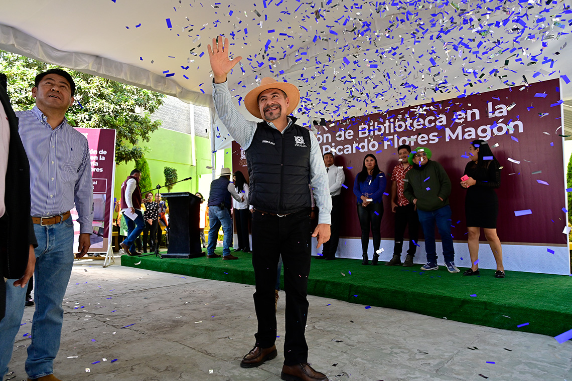 Boletín 234.- Miguel Gutiérrez entrega biblioteca escolar en San Marcos  