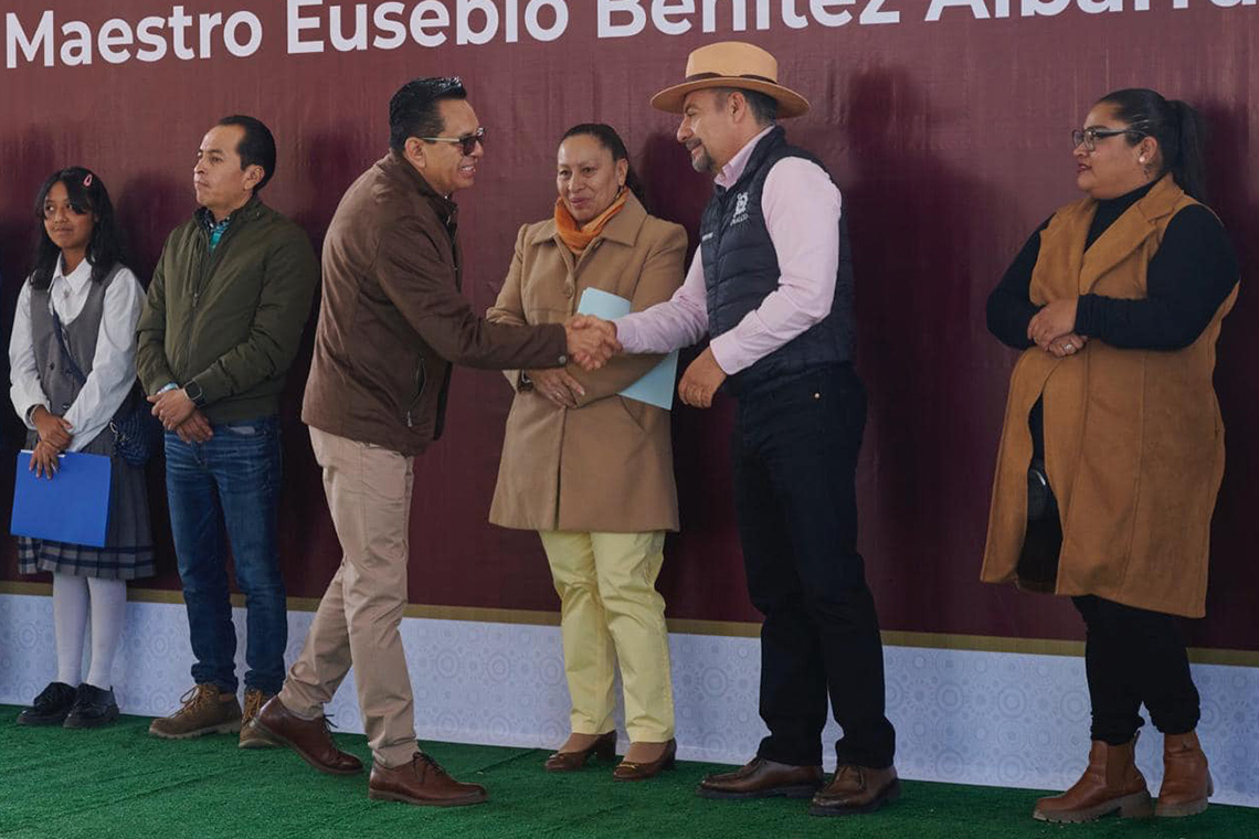 Boletín 242.- Miguel Gutiérrez entrega obra educativa en Paseos de Chalco