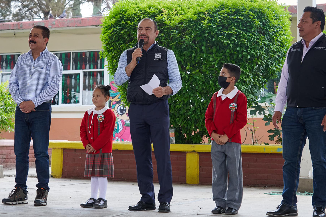 Boletín 304.- Gobierno de Chalco entrega zapatos escolares a afectados por las lluvias 