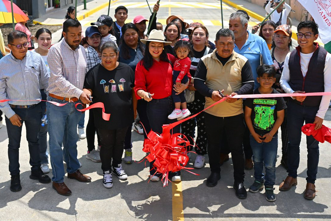 Boletín 080.- Abigail Sánchez entrega pavimentación en Emiliano Zapata
