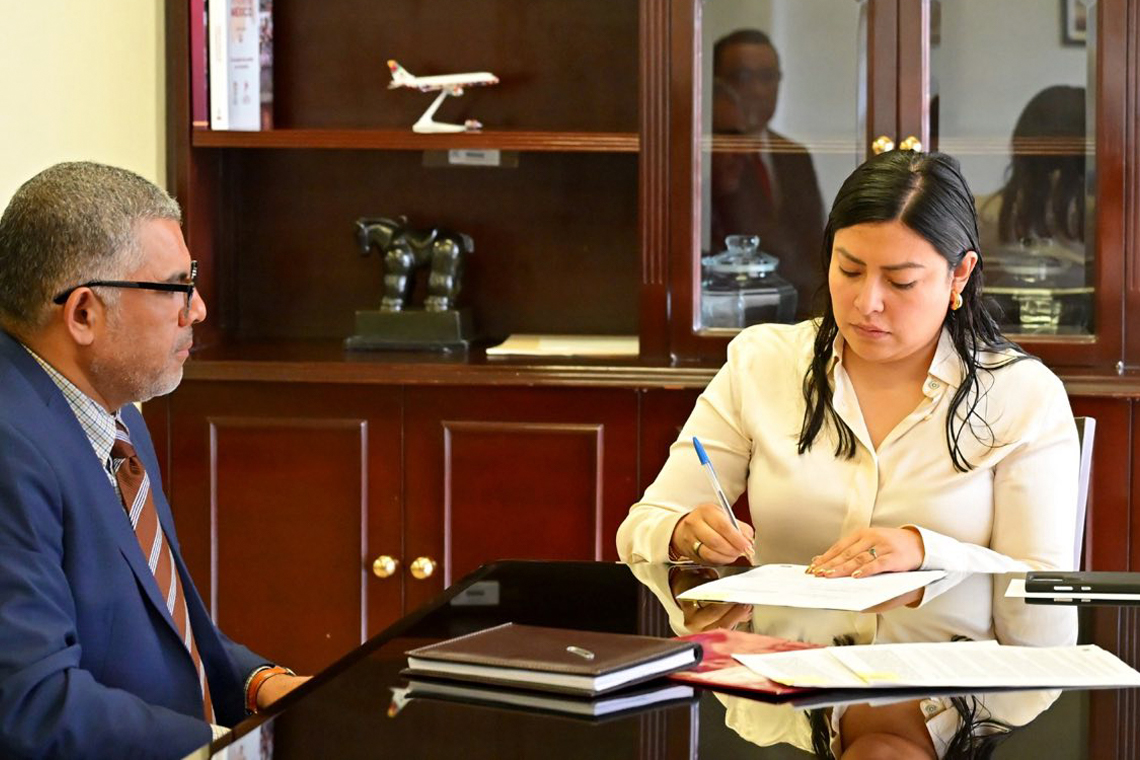 Boletín 091.- Abigail Sánchez firma convenio con el IPN