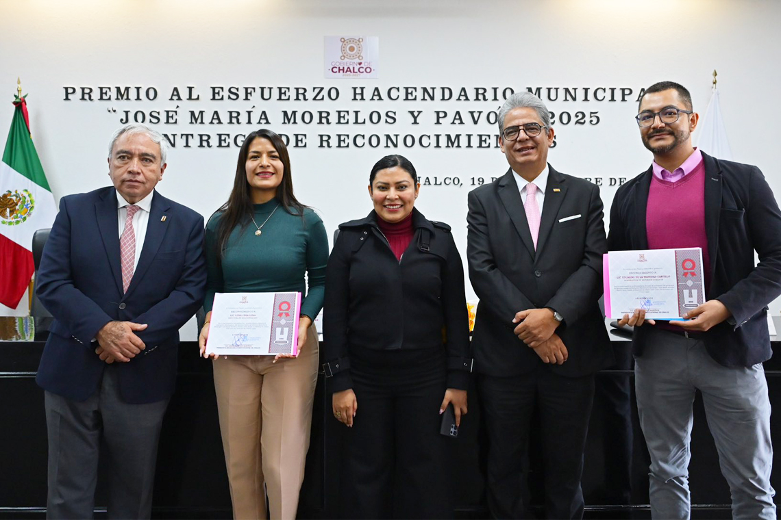 Boletín 106.- Abigail Sánchez entrega reconocimientos de IHAEM a servidores públicos