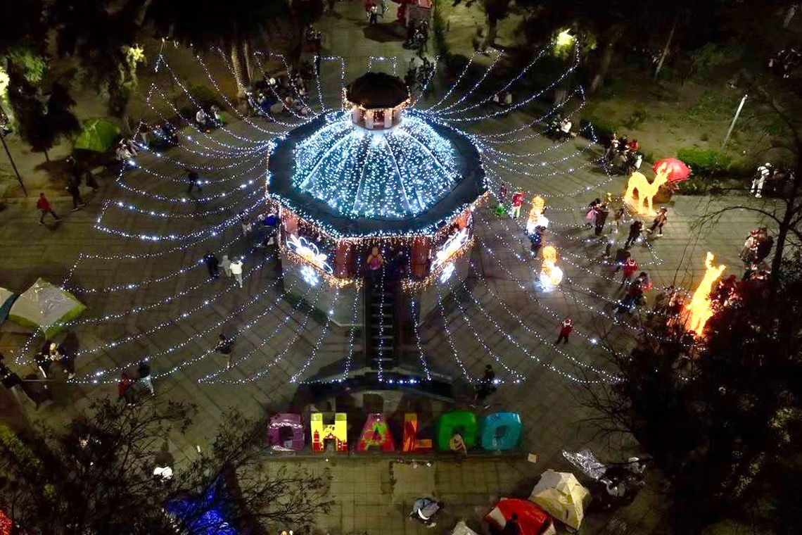 Boletín 117.- Abigail Sánchez encabeza Encendido de Luces Navideñas