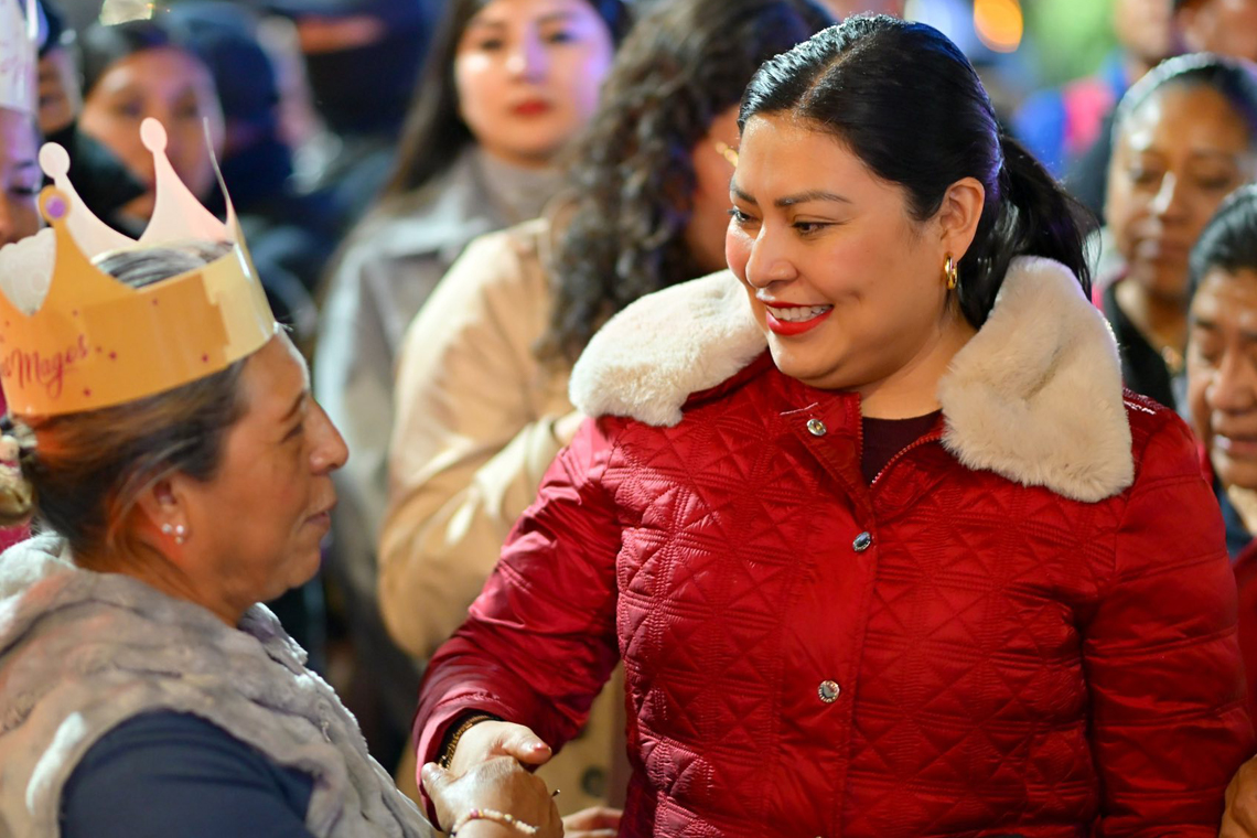 Boletín 122.- Abigail Sánchez encabeza Tradicional Entrega de Rosca de Reyes